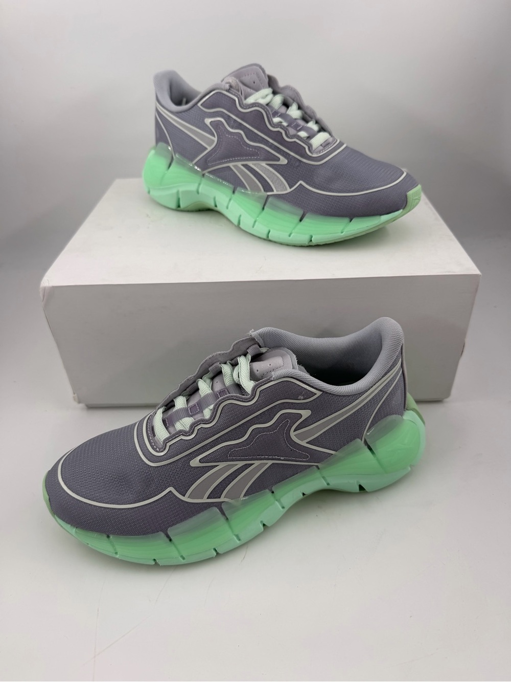 Reebok x Victoria Beckham Unisex Zig Kinetica -SZ 6- Green Grey Sneakers Shoes